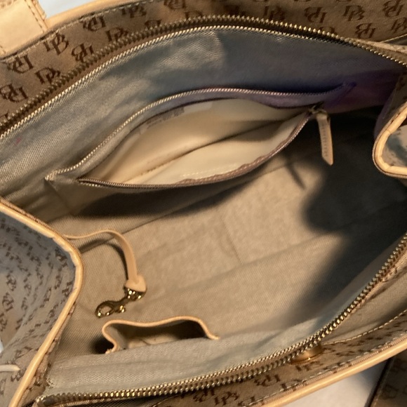 Dooney & Bourke Buckle satchel bag signature monogram tan brown - Picture 7 of 16